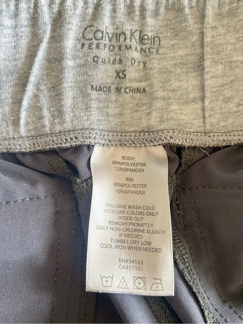 Calvin Klein Performance Quick-Dry Gray Elastic Waist Cropped Jogger Pants - Picture 13 of 14